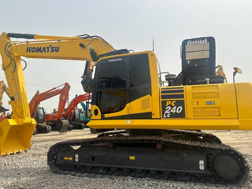 Komatsu PC 240 - Ερπυστριοφόρος εκσκαφέας: φωτογραφία 3 Komatsu PC 240 - Ερπυστριοφόρος εκσκαφέας: φωτογραφία 3