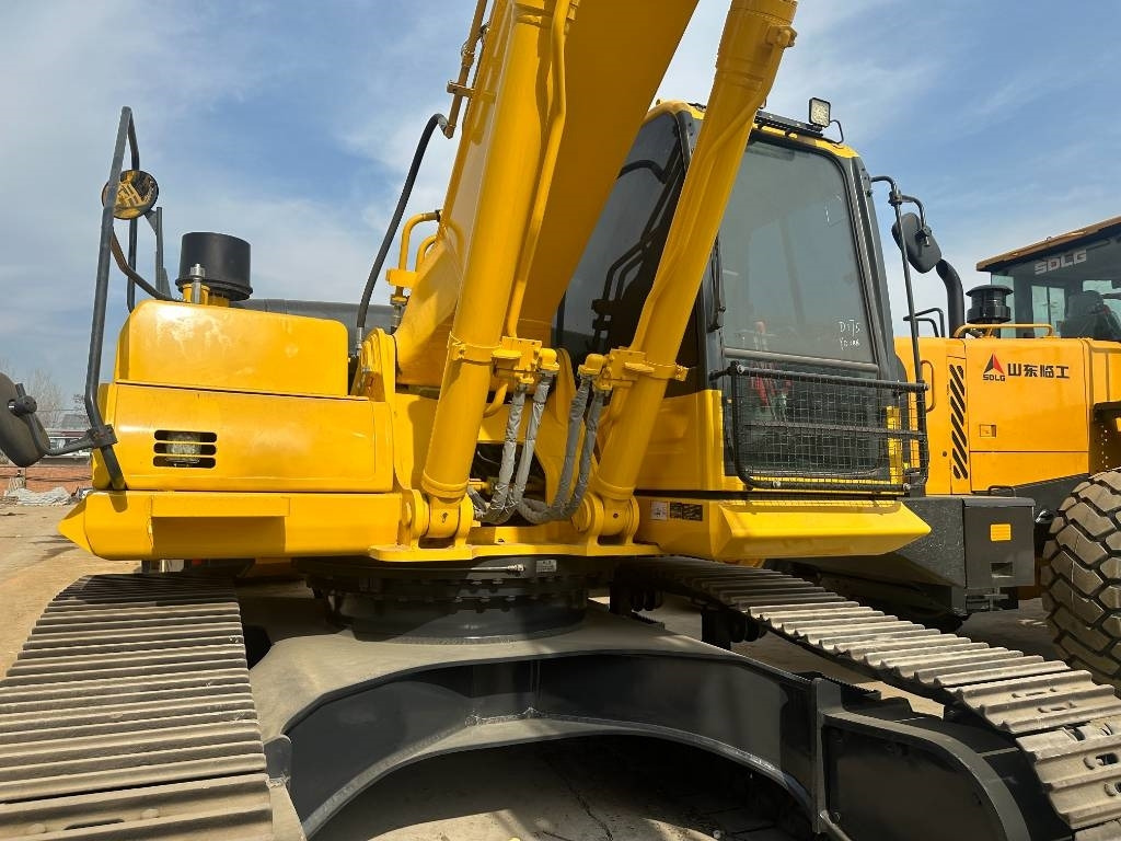 Komatsu pc360 - Ερπυστριοφόρος εκσκαφέας: φωτογραφία 3 Komatsu pc360 - Ερπυστριοφόρος εκσκαφέας: φωτογραφία 3