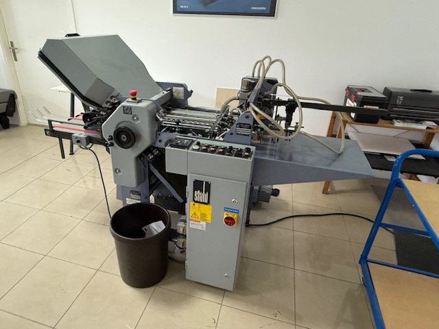 Stahl T 36/4-F - Διπλωτική μηχανή: φωτογραφία 1 Stahl T 36/4-F - Διπλωτική μηχανή: φωτογραφία 1