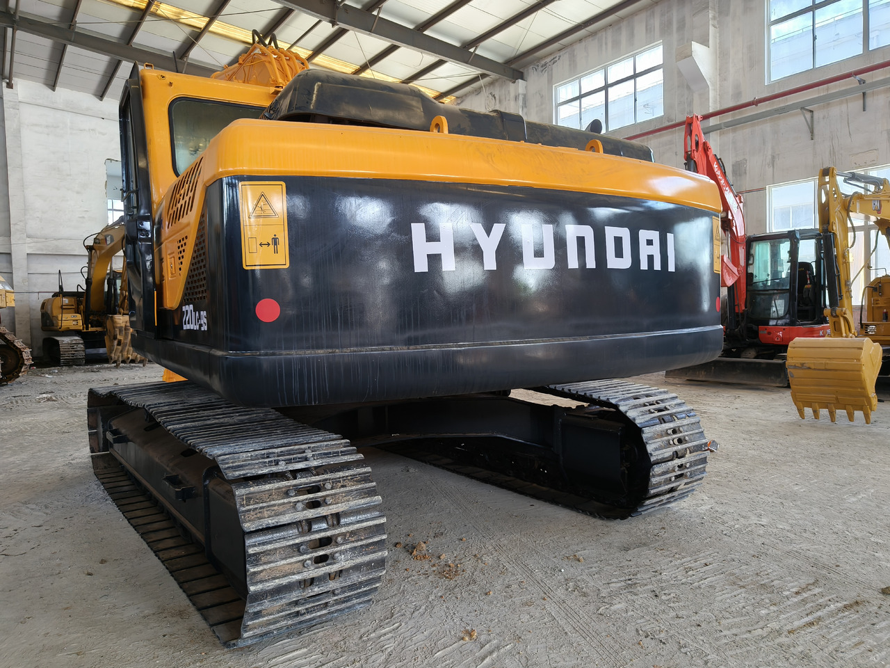 HYUNDAI 220 used 220lc-9 hyundai 225excavator - Ερπυστριοφόρος εκσκαφέας: φωτογραφία 2 HYUNDAI 220 used 220lc-9 hyundai 225excavator - Ερπυστριοφόρος εκσκαφέας: φωτογραφία 2
