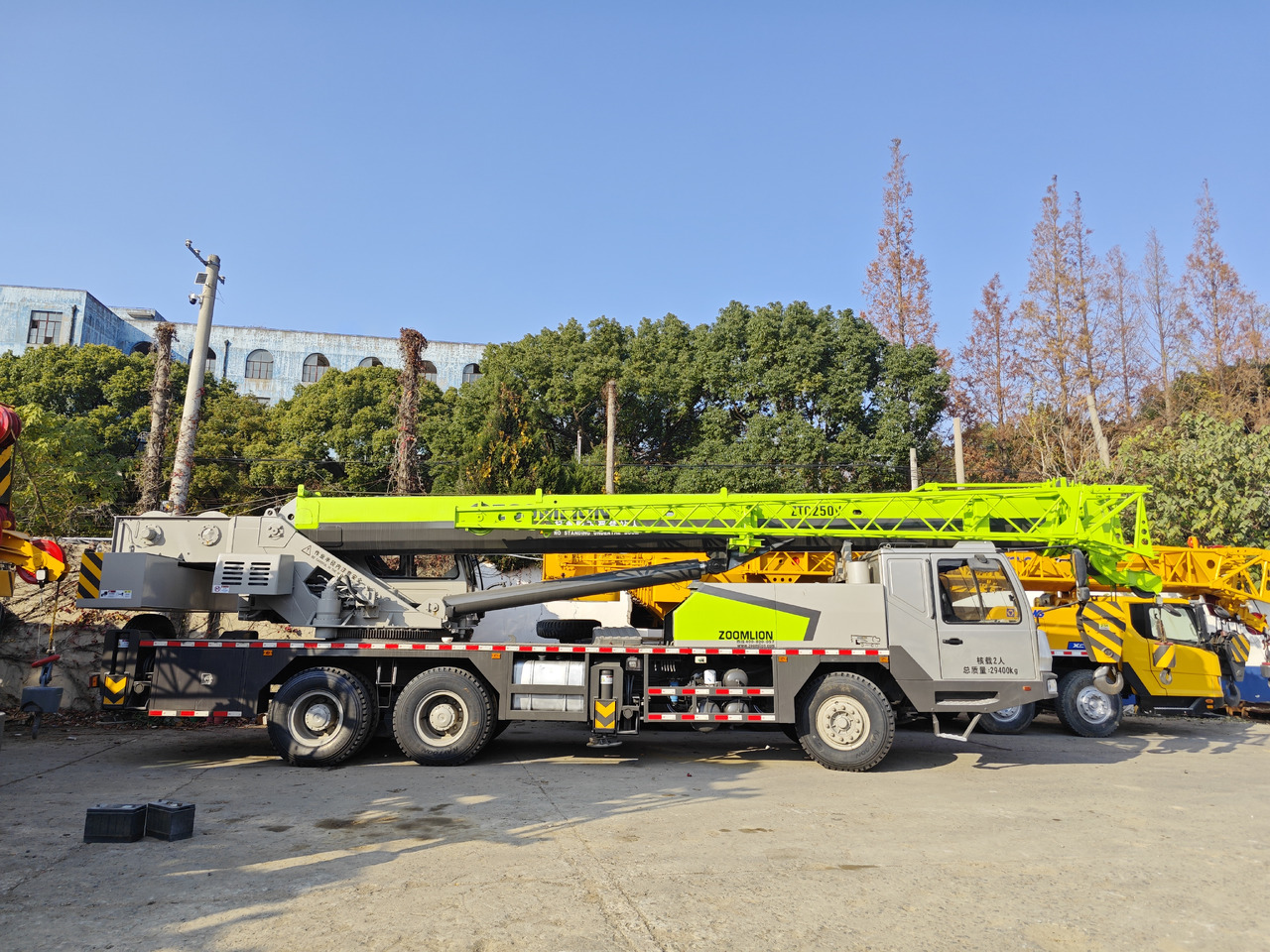 ZOOMLION ZTC250V 25TON - Τηλεσκοπικός γερανός: φωτογραφία 4 ZOOMLION ZTC250V 25TON - Τηλεσκοπικός γερανός: φωτογραφία 4