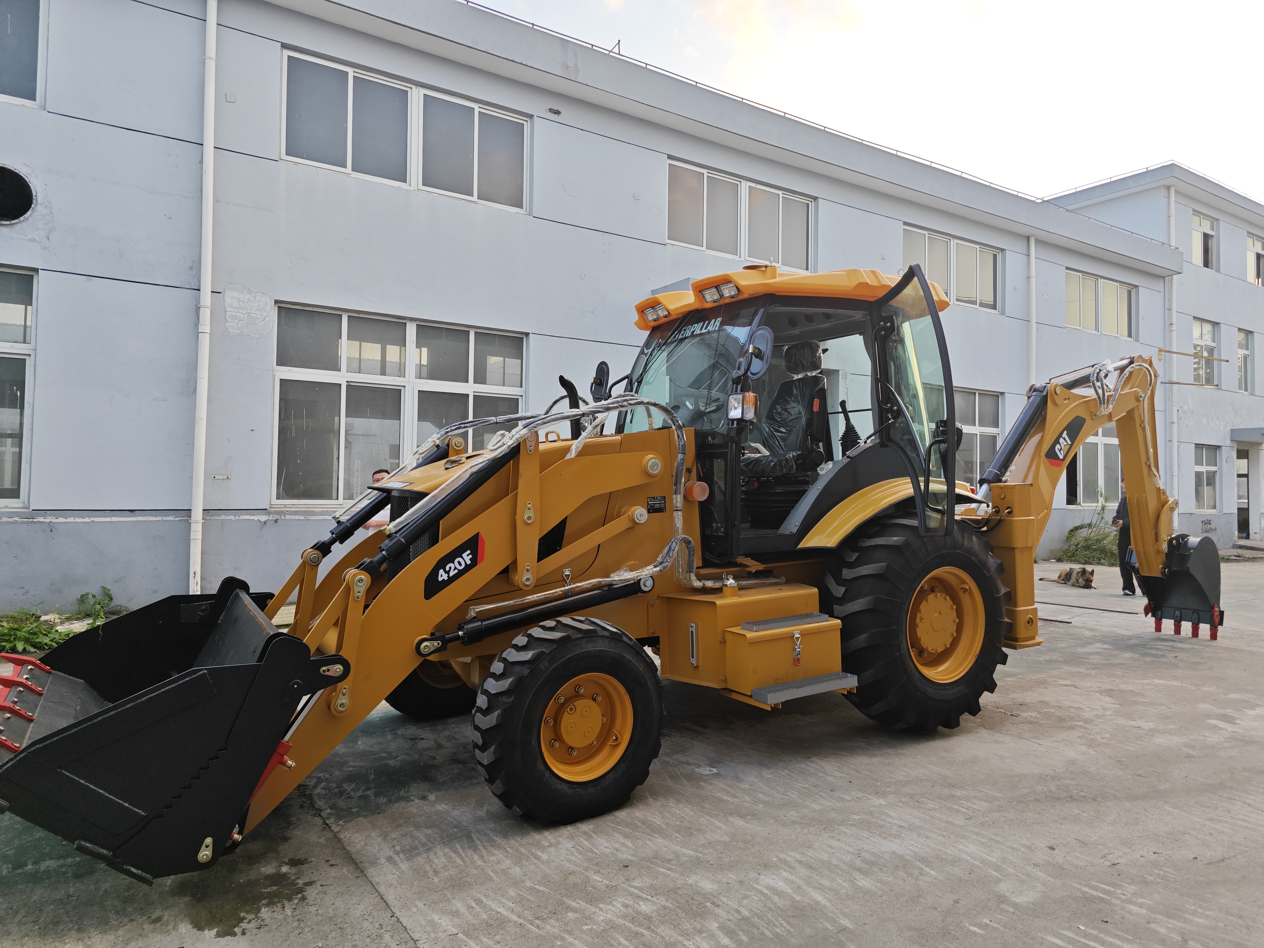 Caterpillar 420F used cat loader - Φορτωτής εκσκαφέας: φωτογραφία 2 Caterpillar 420F used cat loader - Φορτωτής εκσκαφέας: φωτογραφία 2