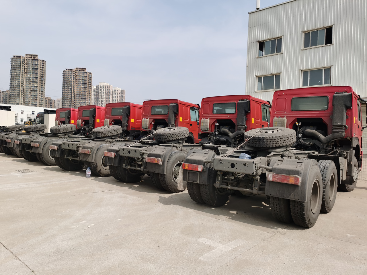 SINOTRUK ZZ4257V3247B - Τράκτορας: φωτογραφία 4 SINOTRUK ZZ4257V3247B - Τράκτορας: φωτογραφία 4