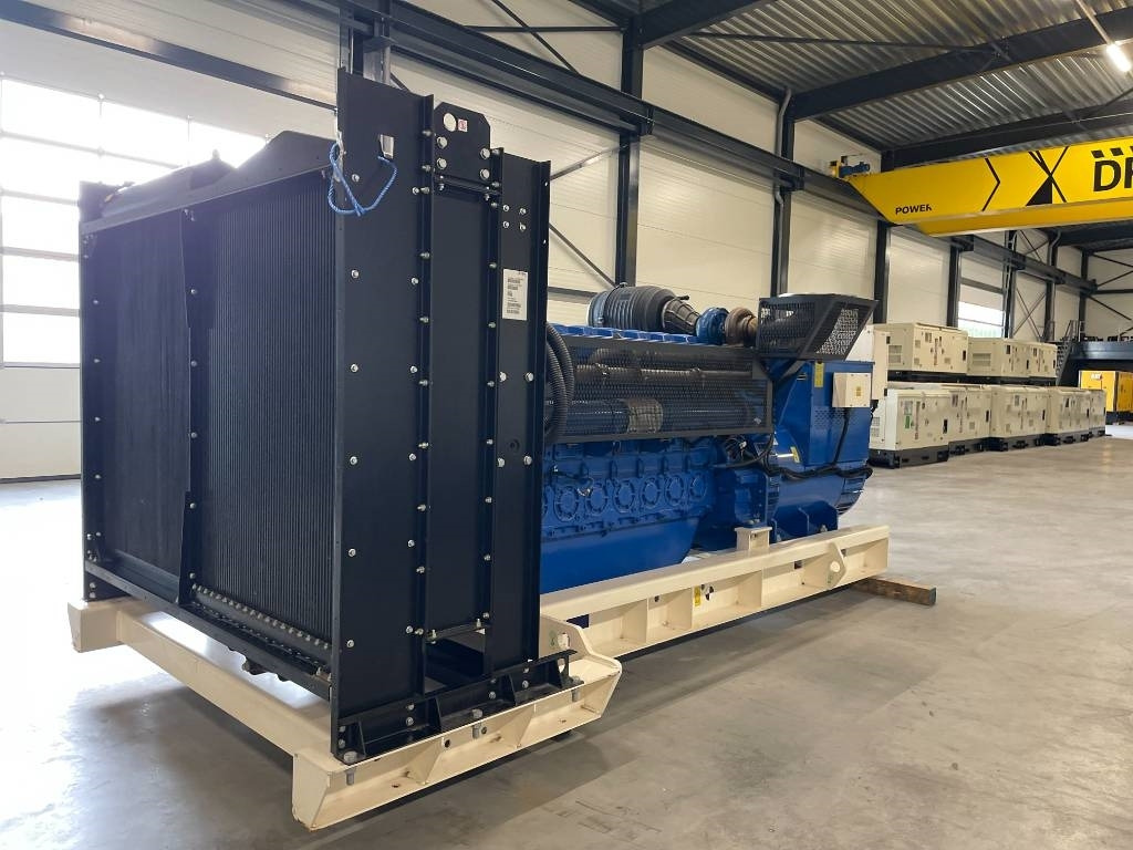 FG Wilson P1250-1 - 1250 kVA Surplus Genset - DPX-25089 - Βιομηχανική γεννήτρια: φωτογραφία 4 FG Wilson P1250-1 - 1250 kVA Surplus Genset - DPX-25089 - Βιομηχανική γεννήτρια: φωτογραφία 4