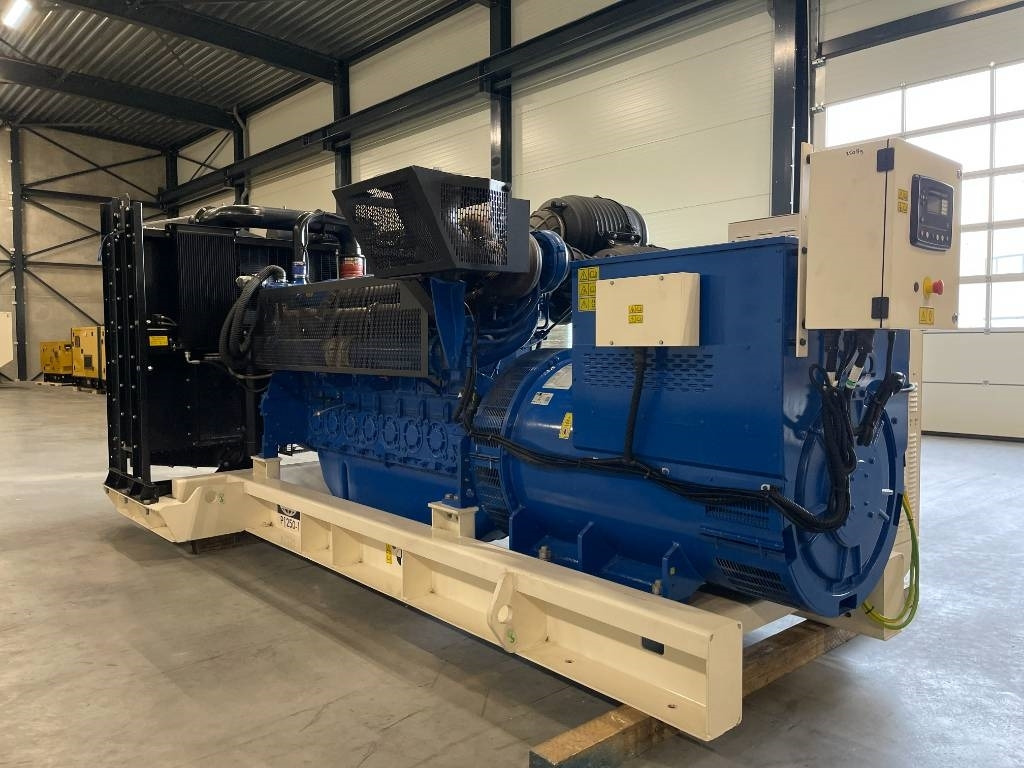 FG Wilson P1250-1 - 1250 kVA Surplus Genset - DPX-25089 - Βιομηχανική γεννήτρια: φωτογραφία 3 FG Wilson P1250-1 - 1250 kVA Surplus Genset - DPX-25089 - Βιομηχανική γεννήτρια: φωτογραφία 3