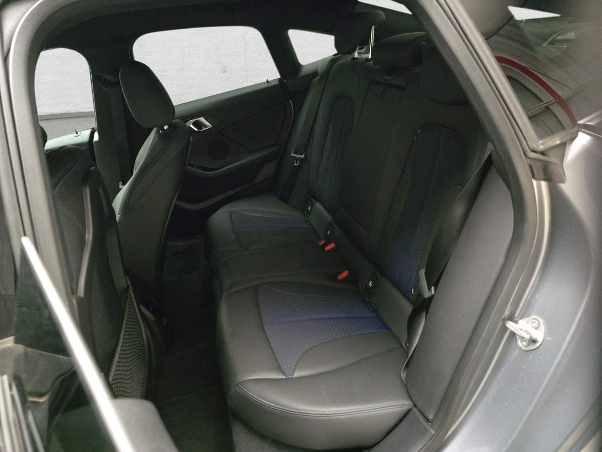 Λιμουζίνα/ Sedan BMW 218 I SEDAN: φωτογραφία 13