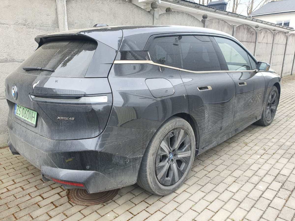 BMW iX XDRIVE40 SUV - SUV: φωτογραφία 3 BMW iX XDRIVE40 SUV - SUV: φωτογραφία 3