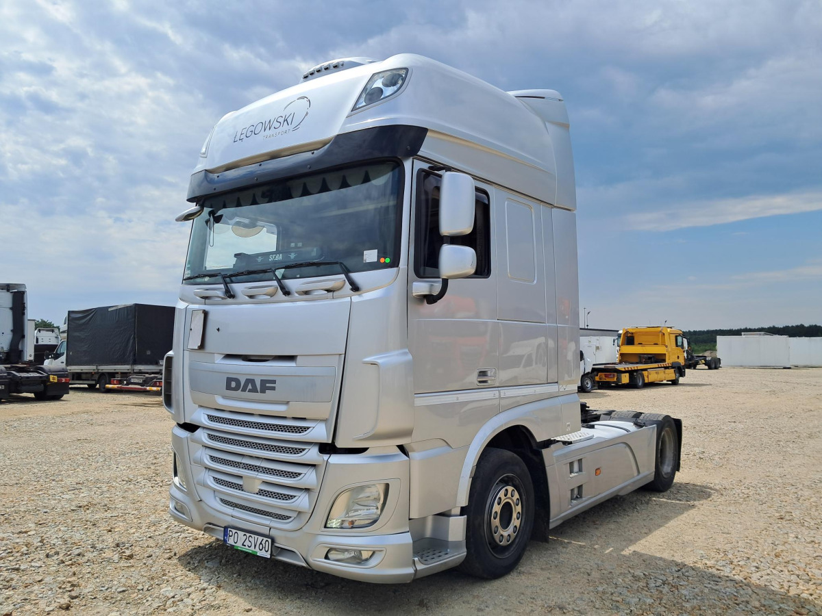 DAF XF 510 CIĄGNIK SIODŁOWY - Τράκτορας: φωτογραφία 2 DAF XF 510 CIĄGNIK SIODŁOWY - Τράκτορας: φωτογραφία 2