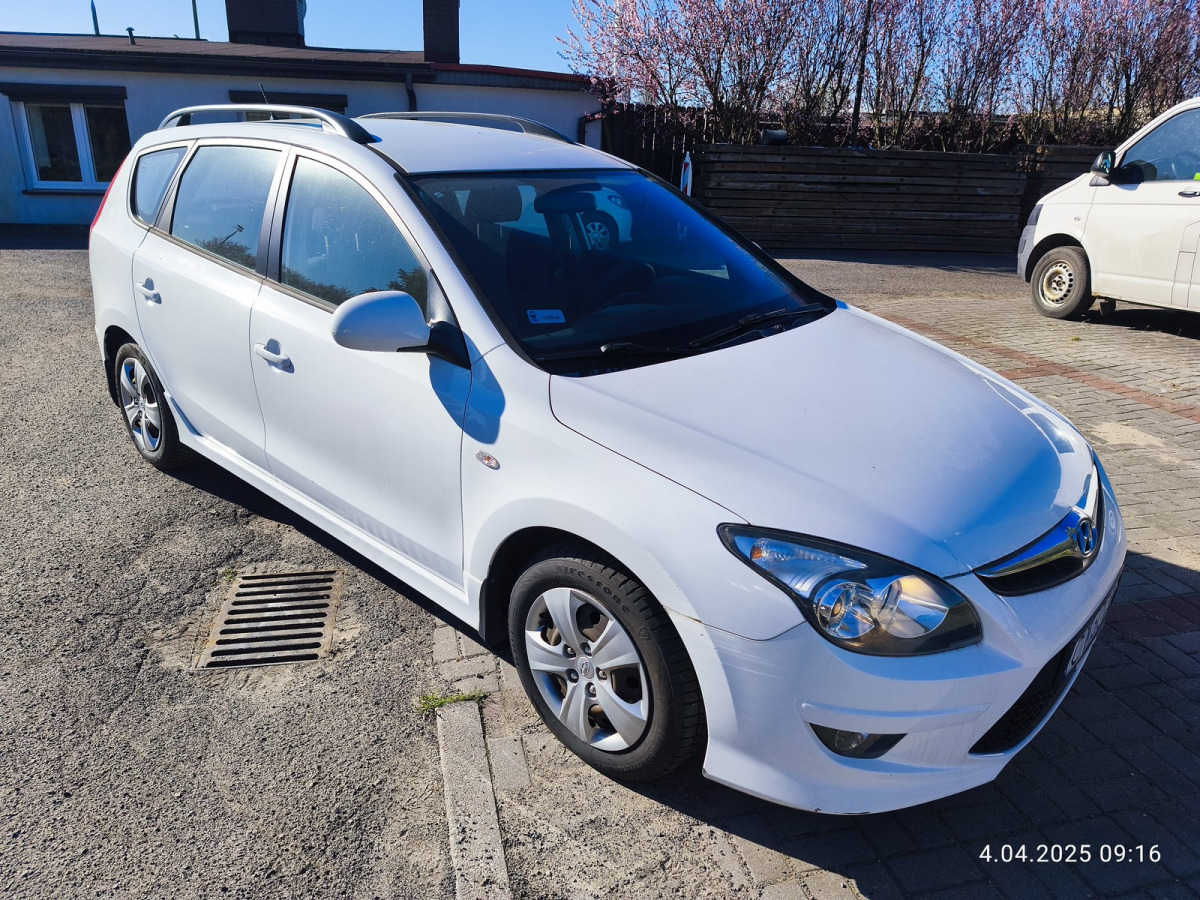 HYUNDAI I30 KOMBI - Αυτοκίνητο: φωτογραφία 1 HYUNDAI I30 KOMBI - Αυτοκίνητο: φωτογραφία 1