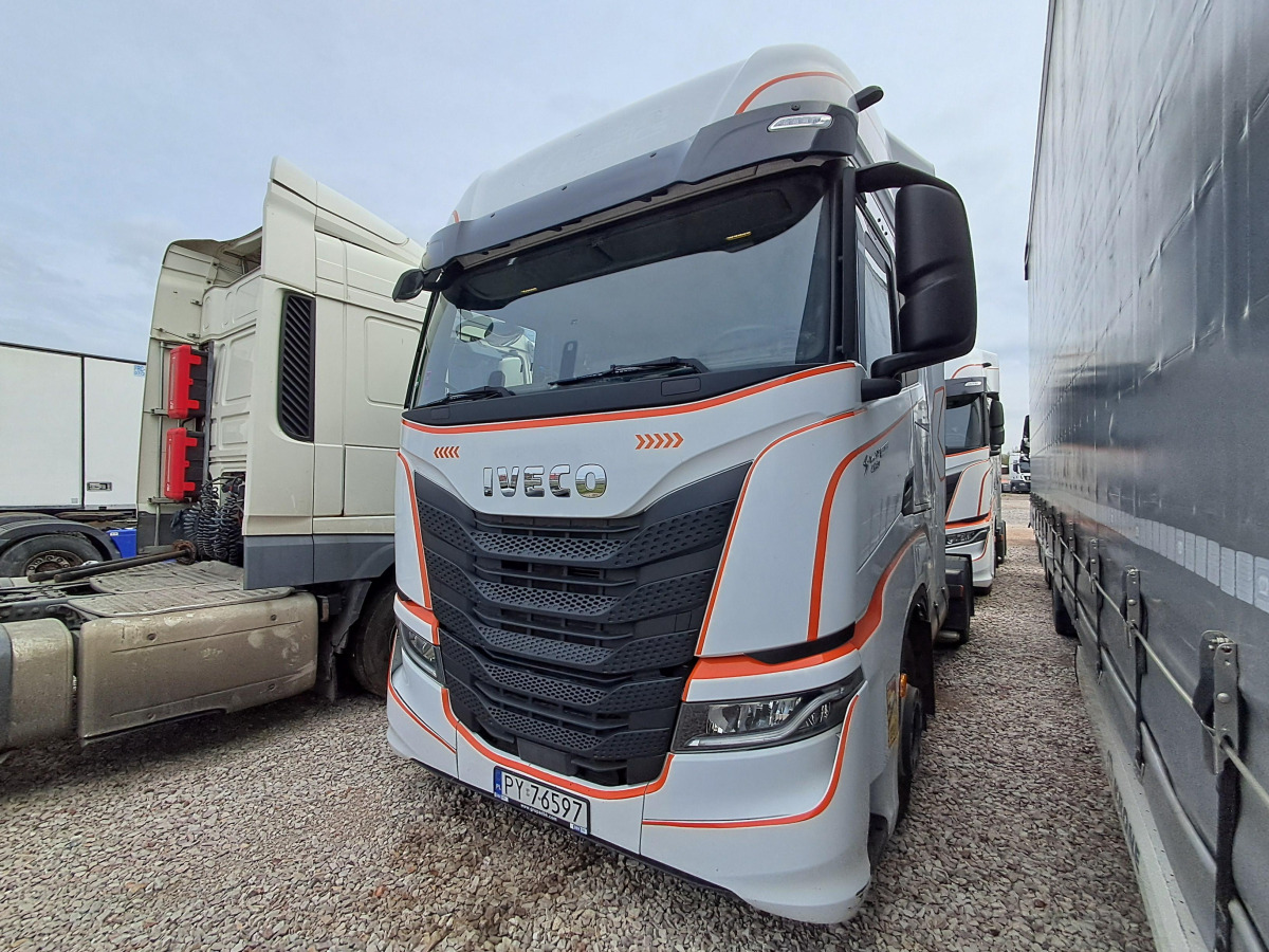 IVECO AS440ST/FP LT LNG CIĄGNIK SIODŁOWY - Τράκτορας: φωτογραφία 3 IVECO AS440ST/FP LT LNG CIĄGNIK SIODŁOWY - Τράκτορας: φωτογραφία 3