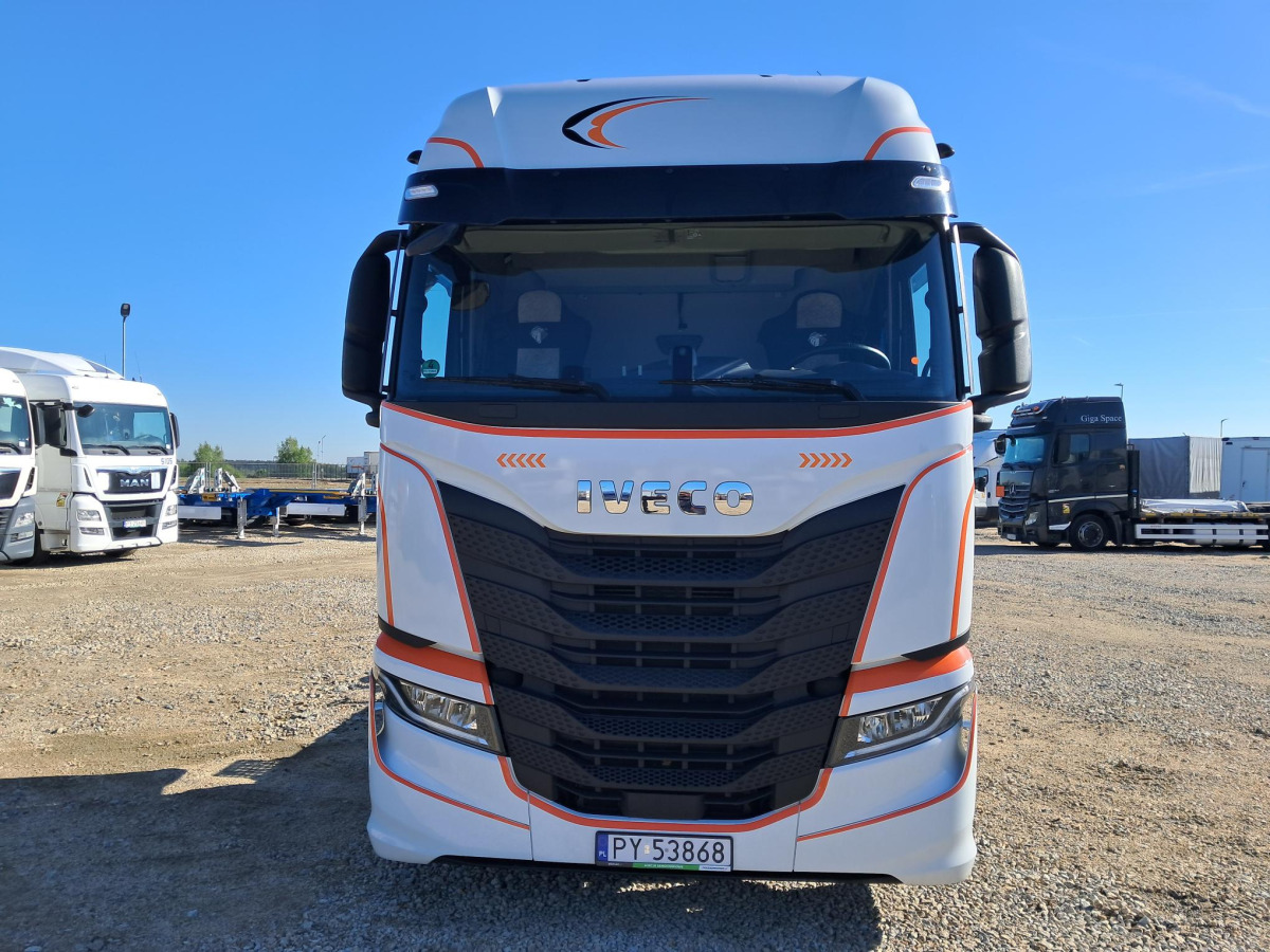 IVECO AS440ST/FP LT LNG CIĄGNIK SIODŁOWY - Τράκτορας: φωτογραφία 2 IVECO AS440ST/FP LT LNG CIĄGNIK SIODŁOWY - Τράκτορας: φωτογραφία 2