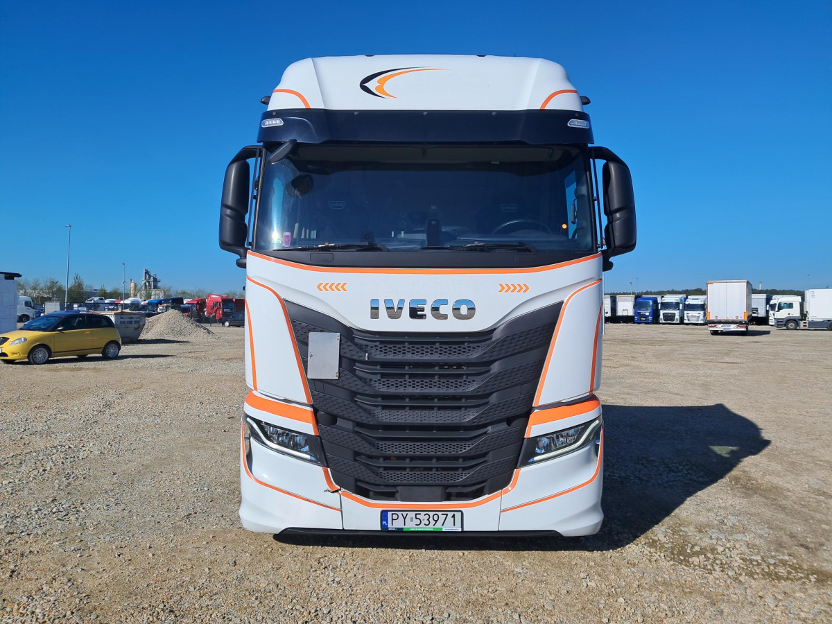 IVECO AS440ST/FP LT LNG CIĄGNIK SIODŁOWY - Τράκτορας: φωτογραφία 2 IVECO AS440ST/FP LT LNG CIĄGNIK SIODŁOWY - Τράκτορας: φωτογραφία 2
