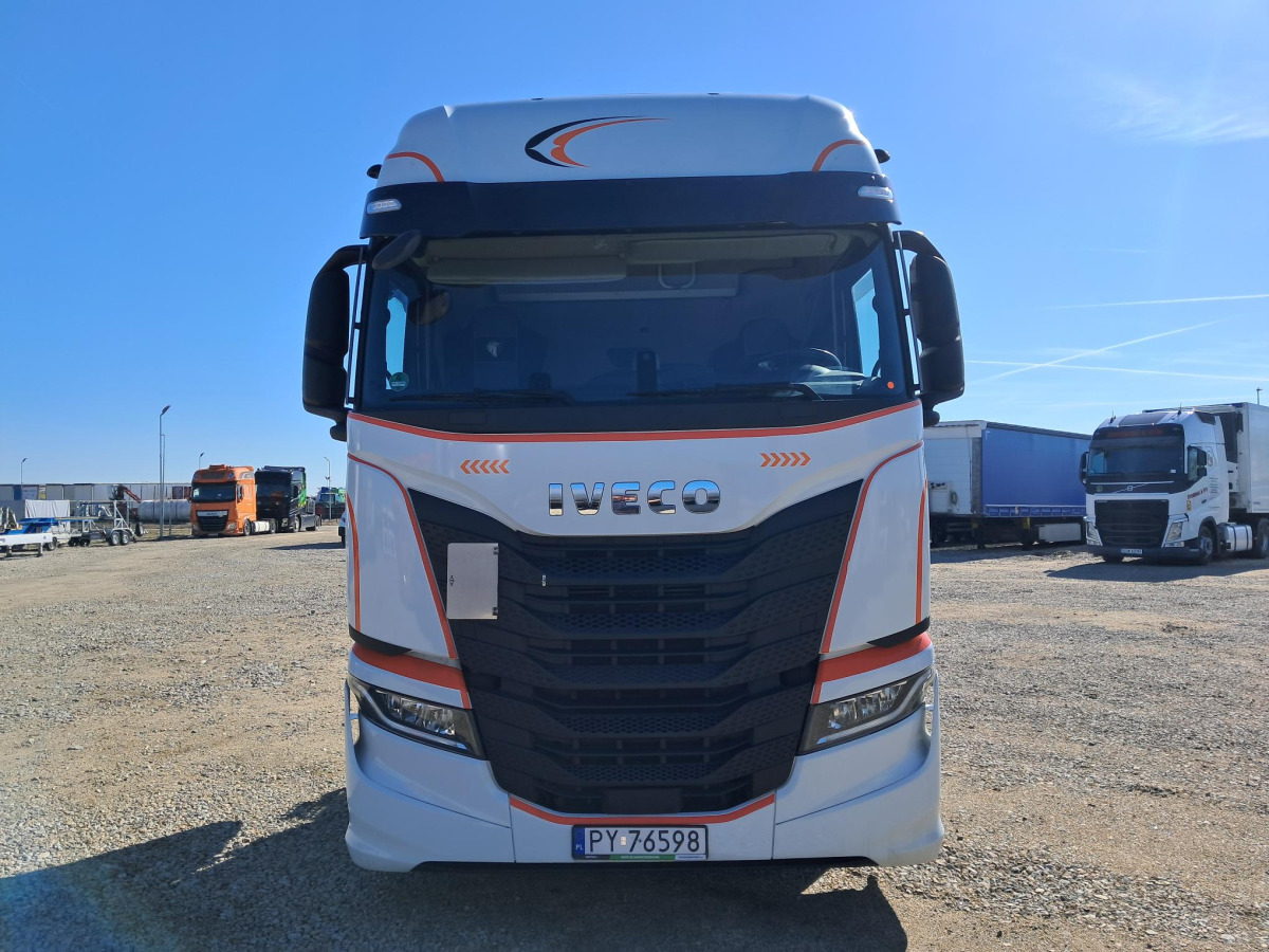 IVECO AS440ST/FP LT LNG CIĄGNIK SIODŁOWY - Τράκτορας: φωτογραφία 2 IVECO AS440ST/FP LT LNG CIĄGNIK SIODŁOWY - Τράκτορας: φωτογραφία 2
