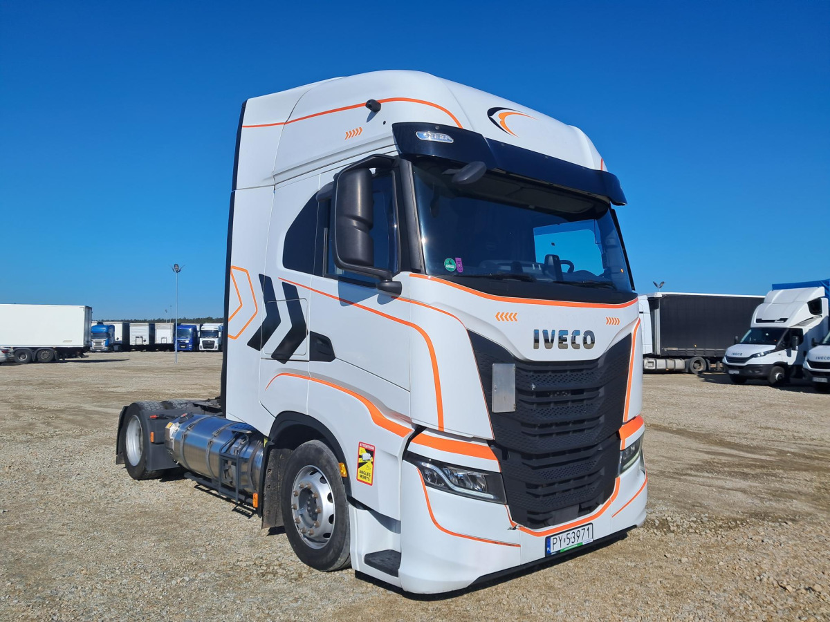 IVECO AS440ST/FP LT LNG CIĄGNIK SIODŁOWY - Τράκτορας: φωτογραφία 1 IVECO AS440ST/FP LT LNG CIĄGNIK SIODŁOWY - Τράκτορας: φωτογραφία 1