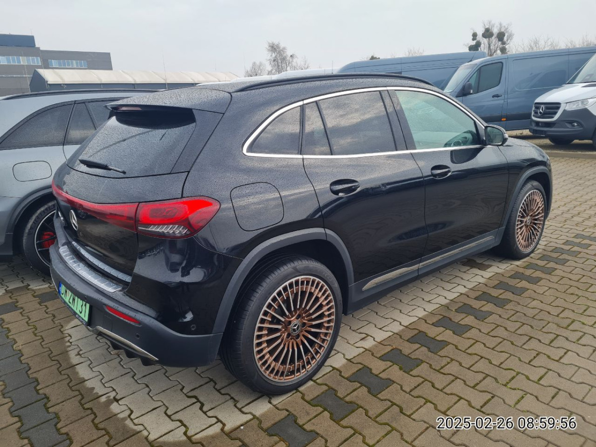 MERCEDES BENZ EQA 250 SUV - SUV: φωτογραφία 3 MERCEDES BENZ EQA 250 SUV - SUV: φωτογραφία 3