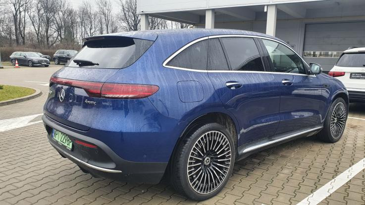 MERCEDES BENZ EQC 400 4MATIC SUV - SUV: φωτογραφία 4 MERCEDES BENZ EQC 400 4MATIC SUV - SUV: φωτογραφία 4