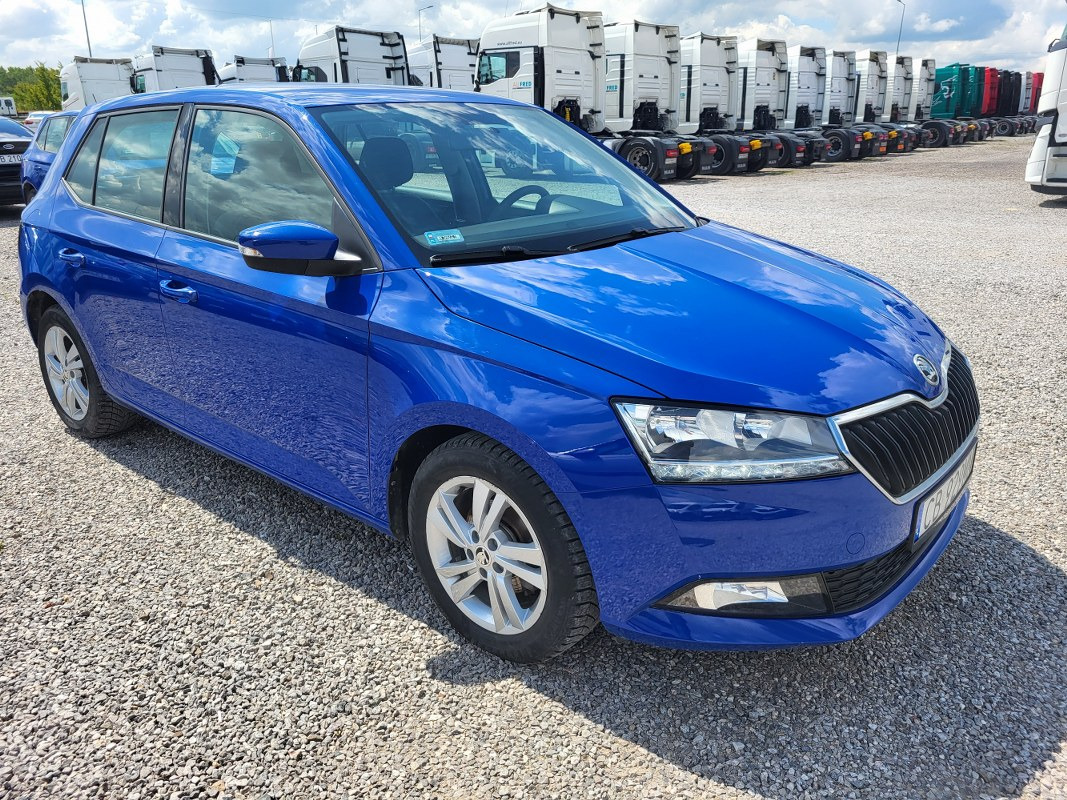 SKODA FABIA HATCHBACK - Hatchback: φωτογραφία 1 SKODA FABIA HATCHBACK - Hatchback: φωτογραφία 1