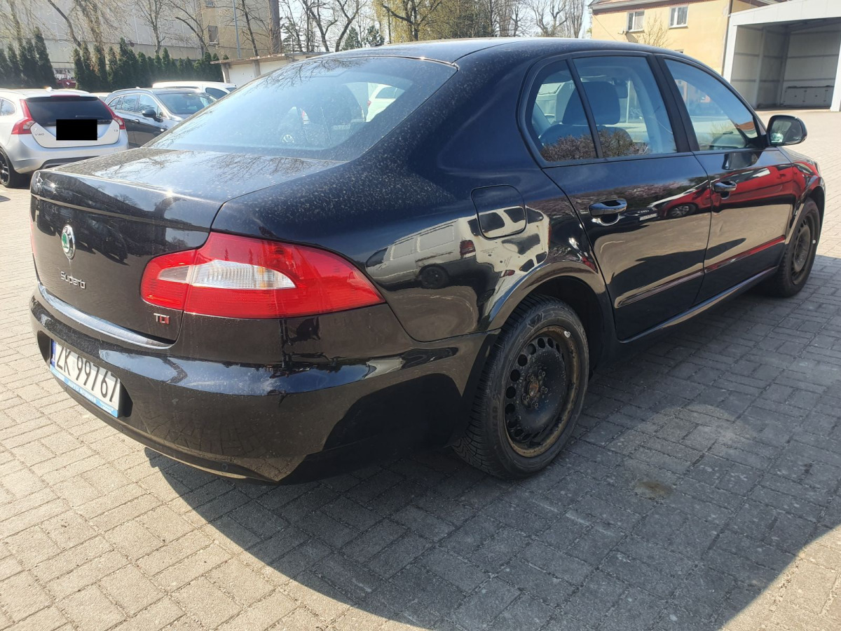 SKODA SUPERB SEDAN - Λιμουζίνα/ Sedan: φωτογραφία 4 SKODA SUPERB SEDAN - Λιμουζίνα/ Sedan: φωτογραφία 4