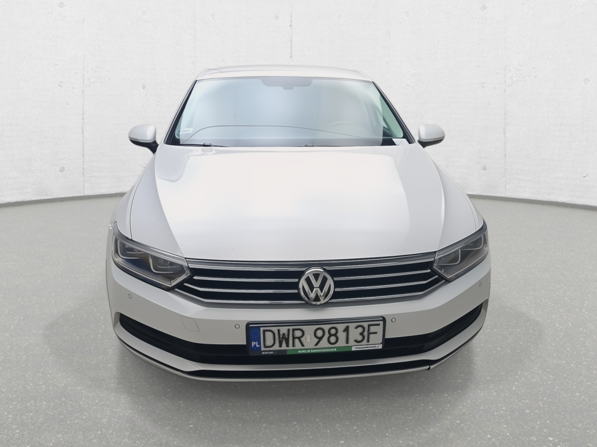 VOLKSWAGEN PASSAT SEDAN - Λιμουζίνα/ Sedan: φωτογραφία 3 VOLKSWAGEN PASSAT SEDAN - Λιμουζίνα/ Sedan: φωτογραφία 3