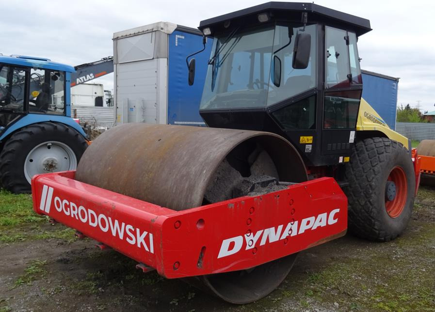 Walec DYNAPAC CA 302D 2011 - 3393 mth - CE - 15,9t - Οδοστρωτήρας: φωτογραφία 2 Walec DYNAPAC CA 302D 2011 - 3393 mth - CE - 15,9t - Οδοστρωτήρας: φωτογραφία 2