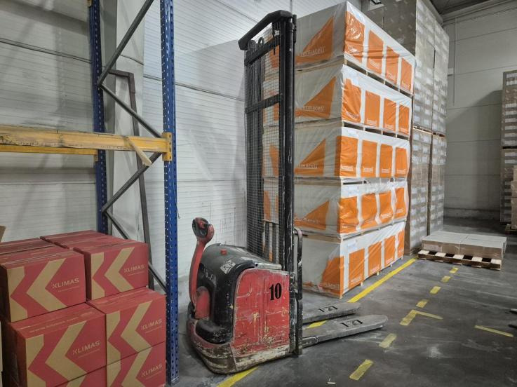 Wózek podnośnikowy – LINDE L14 – 2000 – 1.4 t – elektryczny - Περονοφόρο όχημα: φωτογραφία 3 Wózek podnośnikowy – LINDE L14 – 2000 – 1.4 t – elektryczny - Περονοφόρο όχημα: φωτογραφία 3