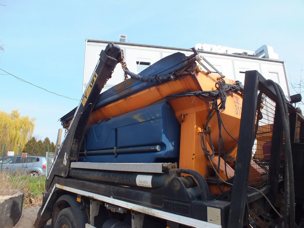 Zabudowa piaskarki SCHMIDT STRATOS B40-36 - 2000 - 4m3 - Zasilanie z pojazdu - Αλατιέρα: φωτογραφία 3 Zabudowa piaskarki SCHMIDT STRATOS B40-36 - 2000 - 4m3 - Zasilanie z pojazdu - Αλατιέρα: φωτογραφία 3