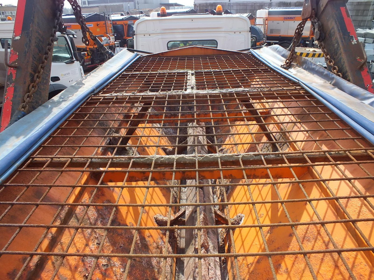 Zabudowa piaskarki SCHMIDT STRATOS B40-36 - 2000 - 4m3 - Zasilanie z pojazdu - Αλατιέρα: φωτογραφία 5 Zabudowa piaskarki SCHMIDT STRATOS B40-36 - 2000 - 4m3 - Zasilanie z pojazdu - Αλατιέρα: φωτογραφία 5