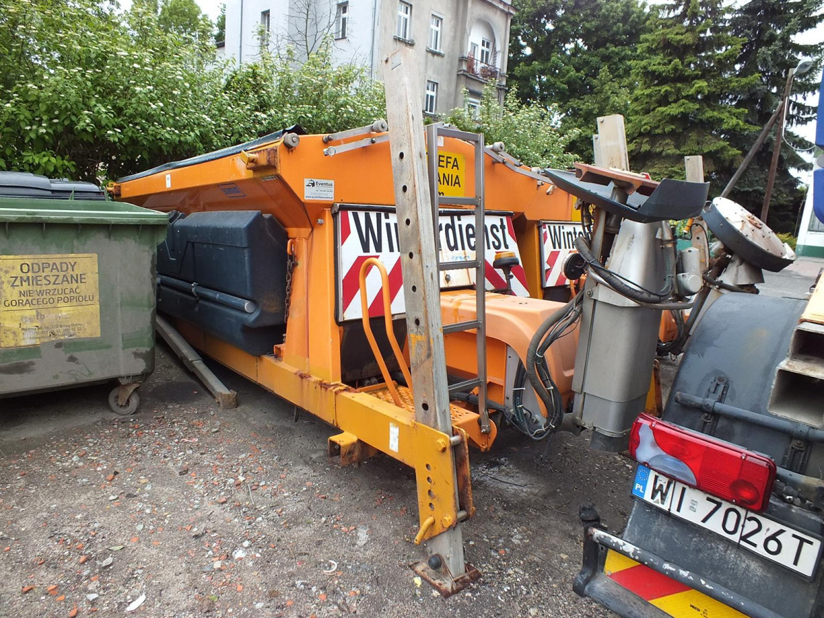Zabudowa piaskarki – SCHMIDT STRATOS S50-36 – 2003 – 5m³ – hydropompa - Αλατιέρα: φωτογραφία 1 Zabudowa piaskarki – SCHMIDT STRATOS S50-36 – 2003 – 5m³ – hydropompa - Αλατιέρα: φωτογραφία 1
