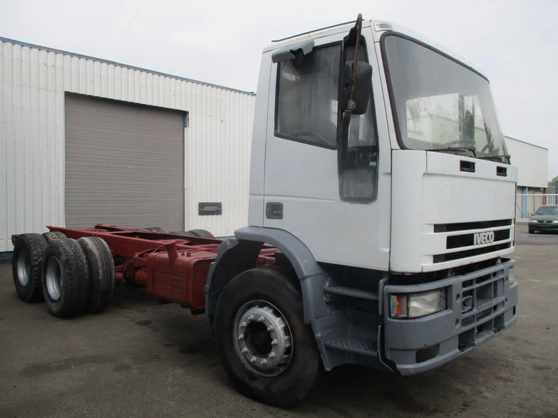 Iveco Eurotrakker 260 E 34 , Manual , 6x4 , Euro 2 - Φορτηγό σασί: φωτογραφία 4 Iveco Eurotrakker 260 E 34 , Manual , 6x4 , Euro 2 - Φορτηγό σασί: φωτογραφία 4