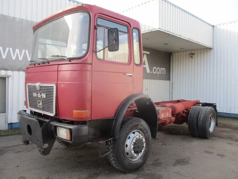 MAN 16.220 , 4x4 , Manual Eaton , Spring suspension - Φορτηγό σασί: φωτογραφία 1 MAN 16.220 , 4x4 , Manual Eaton , Spring suspension - Φορτηγό σασί: φωτογραφία 1