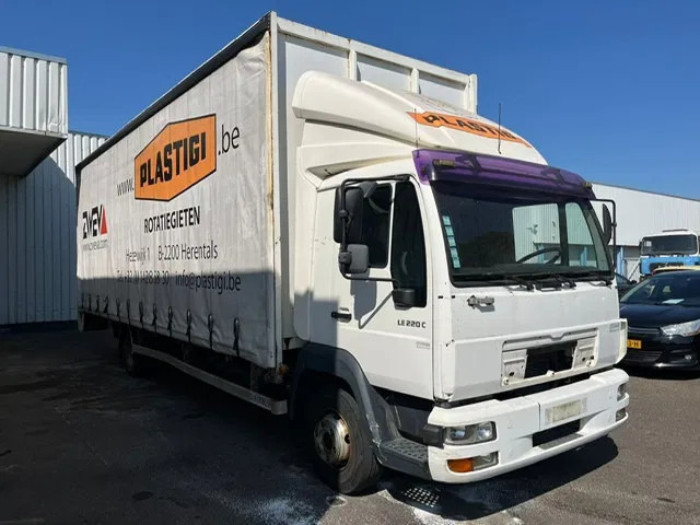 MAN LE 12 - 220C - Φορτηγό μουσαμάς: φωτογραφία 4 MAN LE 12 - 220C - Φορτηγό μουσαμάς: φωτογραφία 4