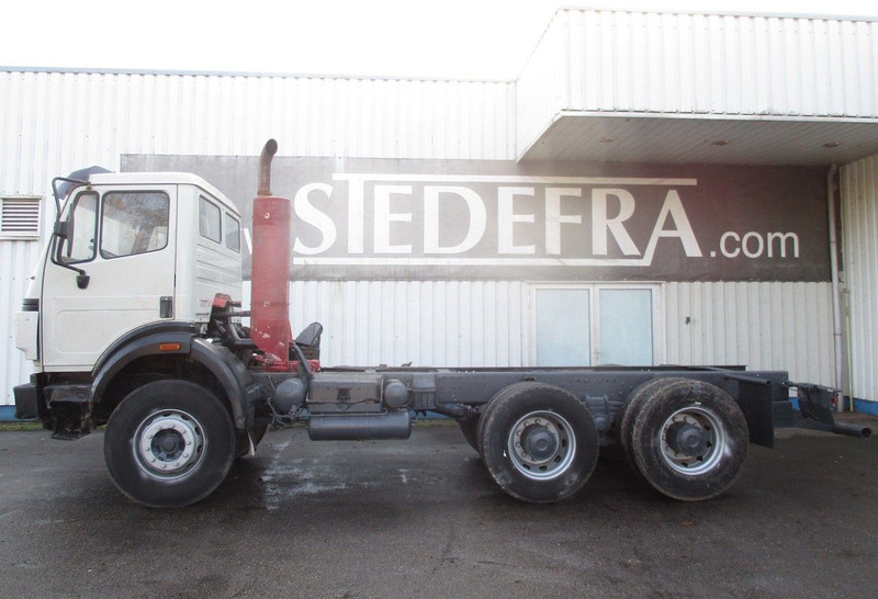 Mercedes-Benz 2538 , V8 , Manual , 6x4 , Spring suspension , Euro 2 - Φορτηγό σασί: φωτογραφία 2 Mercedes-Benz 2538 , V8 , Manual , 6x4 , Spring suspension , Euro 2 - Φορτηγό σασί: φωτογραφία 2