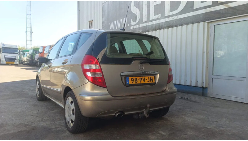Mercedes-Benz A-Klasse 170 , Airco , leder , distrbute ketting maakt lawaai - Hatchback: φωτογραφία 5 Mercedes-Benz A-Klasse 170 , Airco , leder , distrbute ketting maakt lawaai - Hatchback: φωτογραφία 5