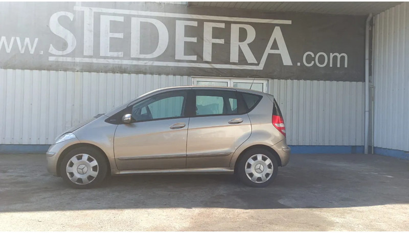 Mercedes-Benz A-Klasse 170 , Airco , leder , distrbute ketting maakt lawaai - Hatchback: φωτογραφία 2 Mercedes-Benz A-Klasse 170 , Airco , leder , distrbute ketting maakt lawaai - Hatchback: φωτογραφία 2
