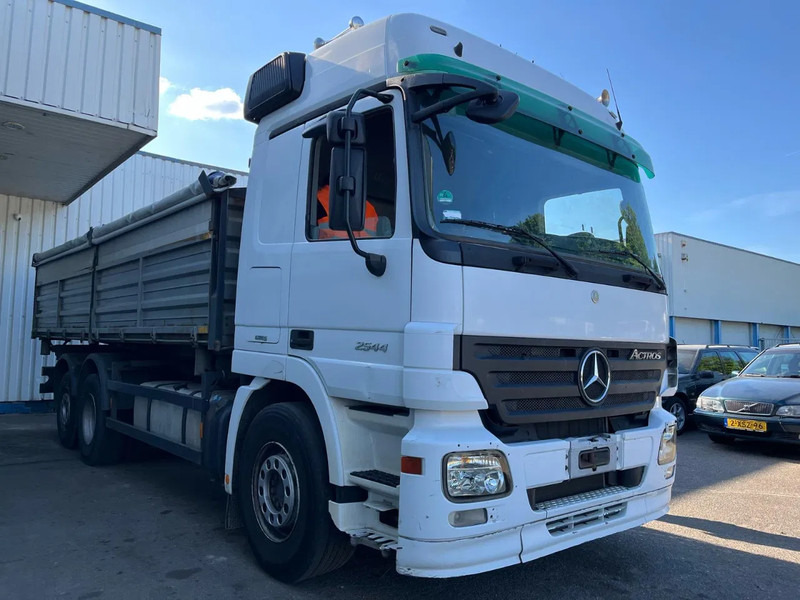 Mercedes-Benz Actros 2544 , MP2 -MP3 , 6x2 , 3 Way Tipper - Φορτηγό ανατρεπόμενο: φωτογραφία 4 Mercedes-Benz Actros 2544 , MP2 -MP3 , 6x2 , 3 Way Tipper - Φορτηγό ανατρεπόμενο: φωτογραφία 4