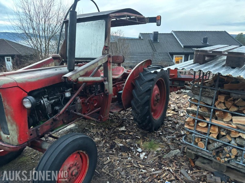 1900 Volvo 320 Buster traktor FRONTLASTER MVA FRI - INGEN MINSTEPRIS - Τρακτέρ: φωτογραφία 5 1900 Volvo 320 Buster traktor FRONTLASTER MVA FRI - INGEN MINSTEPRIS - Τρακτέρ: φωτογραφία 5