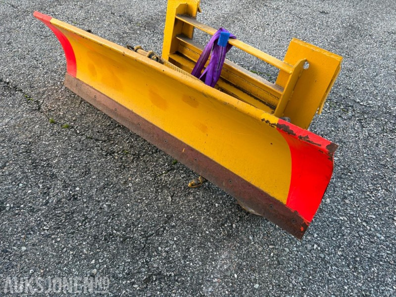 1900 kommunal skjær med euro feste - Γεωργικά μηχανήματα: φωτογραφία 2 1900 kommunal skjær med euro feste - Γεωργικά μηχανήματα: φωτογραφία 2