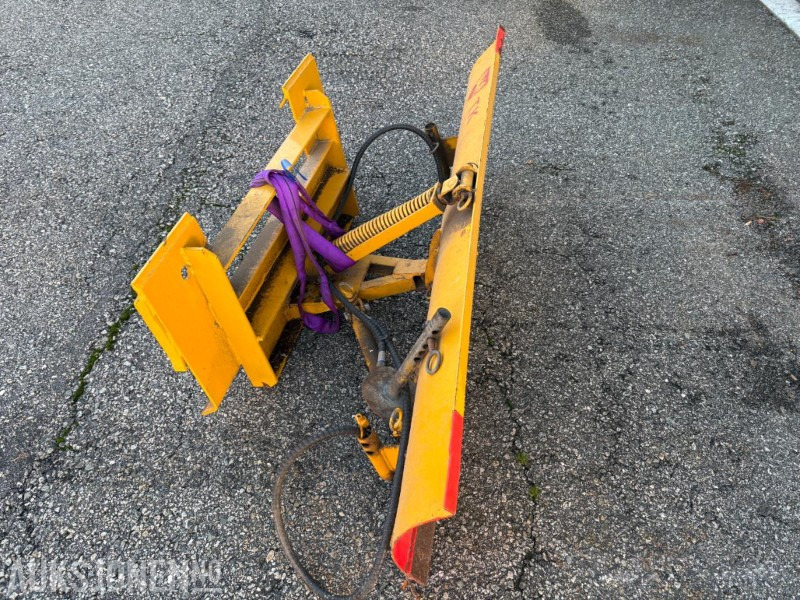 1900 kommunal skjær med euro feste - Γεωργικά μηχανήματα: φωτογραφία 3 1900 kommunal skjær med euro feste - Γεωργικά μηχανήματα: φωτογραφία 3