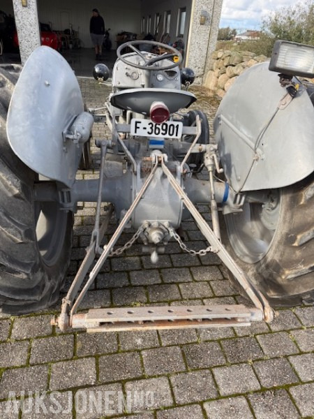 1960 Massey Ferguson Gråtass - Τρακτέρ: φωτογραφία 4 1960 Massey Ferguson Gråtass - Τρακτέρ: φωτογραφία 4