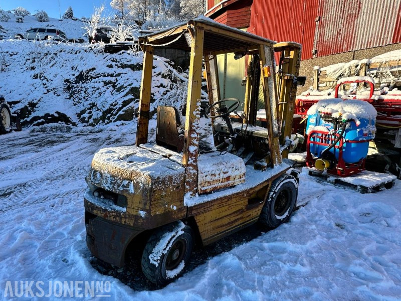 1980 Toyota T2-3F Gaffeltruck - 1,95 tonn, 3000 mm løft, 6886 timer - Ανυψωτικό μηχάνημα: φωτογραφία 5 1980 Toyota T2-3F Gaffeltruck - 1,95 tonn, 3000 mm løft, 6886 timer - Ανυψωτικό μηχάνημα: φωτογραφία 5