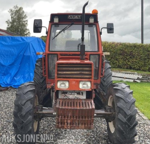 1982 Fiat 680 DT 4WD Traktor Reparasjonsobjekt - Τρακτέρ: φωτογραφία 2 1982 Fiat 680 DT 4WD Traktor Reparasjonsobjekt - Τρακτέρ: φωτογραφία 2