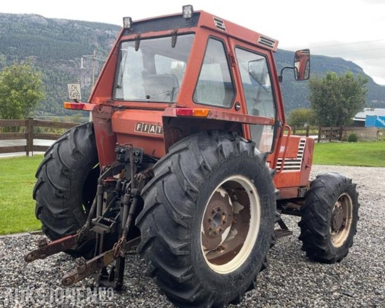 1982 Fiat 680 DT 4WD Traktor Reparasjonsobjekt - Τρακτέρ: φωτογραφία 5 1982 Fiat 680 DT 4WD Traktor Reparasjonsobjekt - Τρακτέρ: φωτογραφία 5