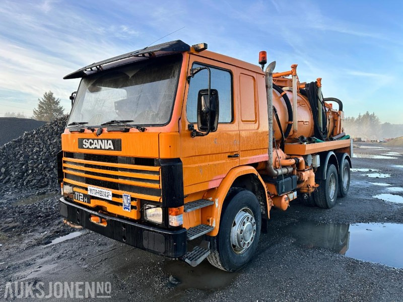 1984 Scania P112H 6X2 LSlamsuger / Sugebil – Motorredskap - Όχημα εκκένωσης βόθρων: φωτογραφία 1 1984 Scania P112H 6X2 LSlamsuger / Sugebil – Motorredskap - Όχημα εκκένωσης βόθρων: φωτογραφία 1