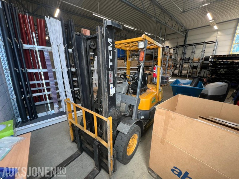 1996 TCM FD-25 motvektstruck - Ανυψωτικό μηχάνημα: φωτογραφία 1 1996 TCM FD-25 motvektstruck - Ανυψωτικό μηχάνημα: φωτογραφία 1
