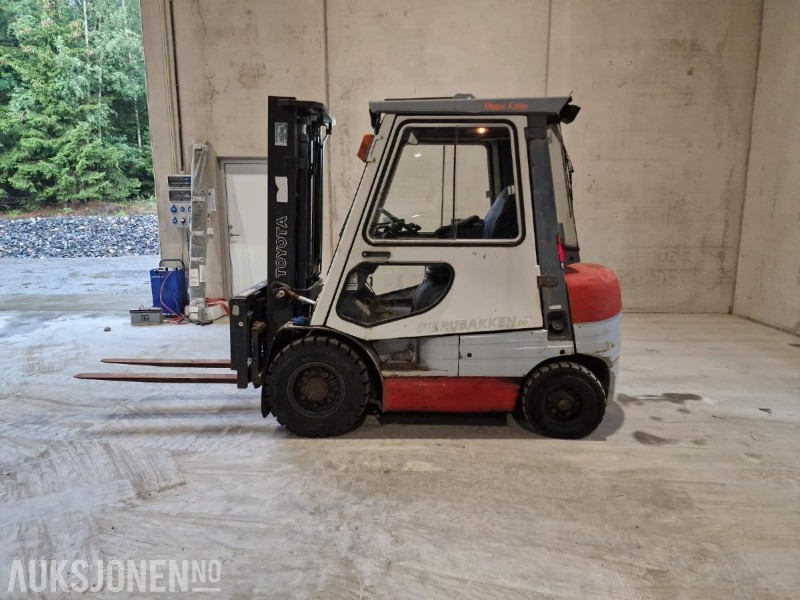 Ανυψωτικό μηχάνημα 1997 Toyota 6FD25 - Diesel Gaffeltruck: φωτογραφία 1