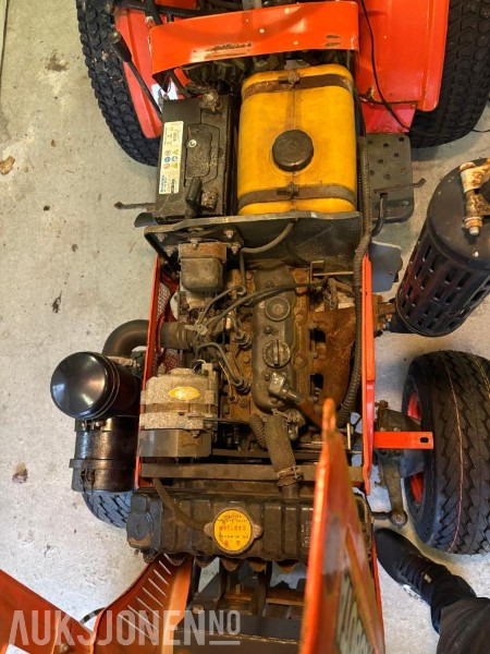 1998 Kubota B7100 Traktor - Εξοπλισμού κατασκευών: φωτογραφία 4 1998 Kubota B7100 Traktor - Εξοπλισμού κατασκευών: φωτογραφία 4