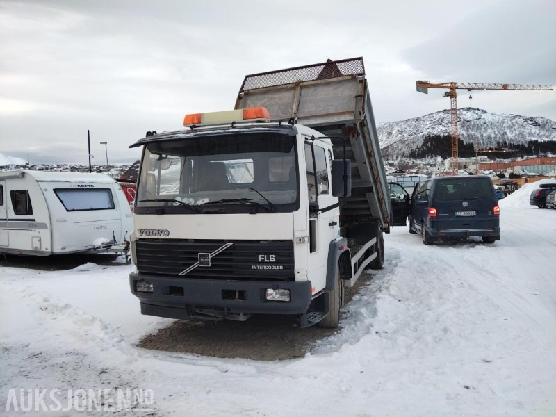 1999 Volvo FL614 4X2 - Export - 187000KM - Φορτηγό με ανοιχτή καρότσα: φωτογραφία 4 1999 Volvo FL614 4X2 - Export - 187000KM - Φορτηγό με ανοιχτή καρότσα: φωτογραφία 4