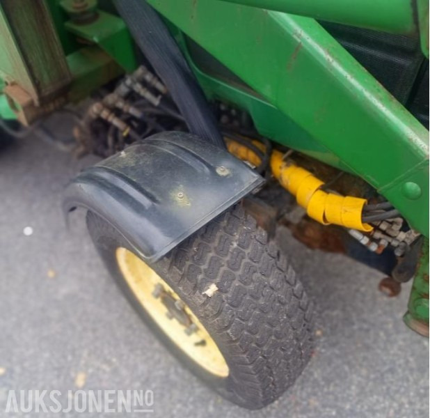 2000 John Deere JD4400 Frontlaster Skuffe Vikplog - Τρακτέρ: φωτογραφία 5 2000 John Deere JD4400 Frontlaster Skuffe Vikplog - Τρακτέρ: φωτογραφία 5