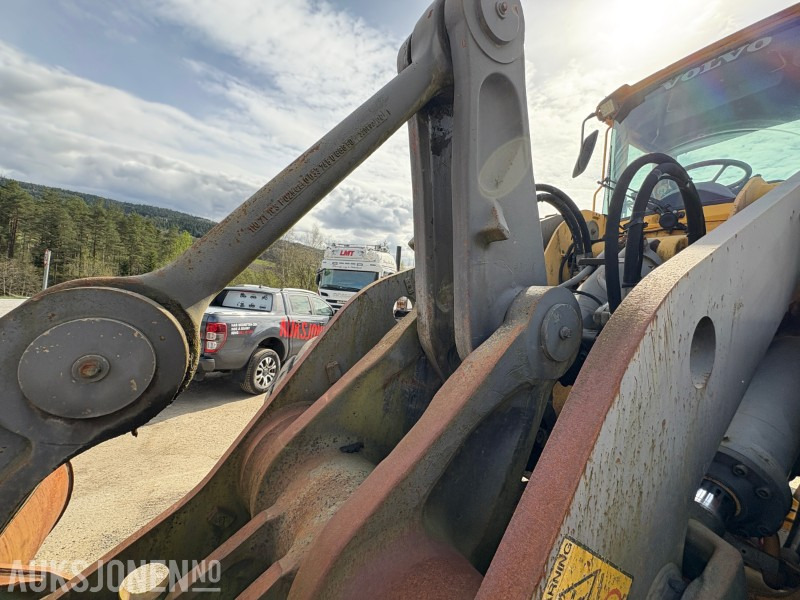 Ελαστιχοφόρος φορτωτής 2002 Volvo L150E - 15 177 motortimer - leveres med ny sertifisering: φωτογραφία 15
