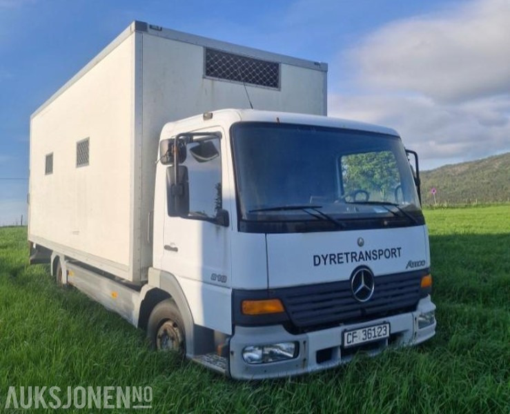 2003 Mercedes-Benz 818 - Skapbil/dyretansportbil - Φορτηγό μεταφορά ζώων: φωτογραφία 3 2003 Mercedes-Benz 818 - Skapbil/dyretansportbil - Φορτηγό μεταφορά ζώων: φωτογραφία 3